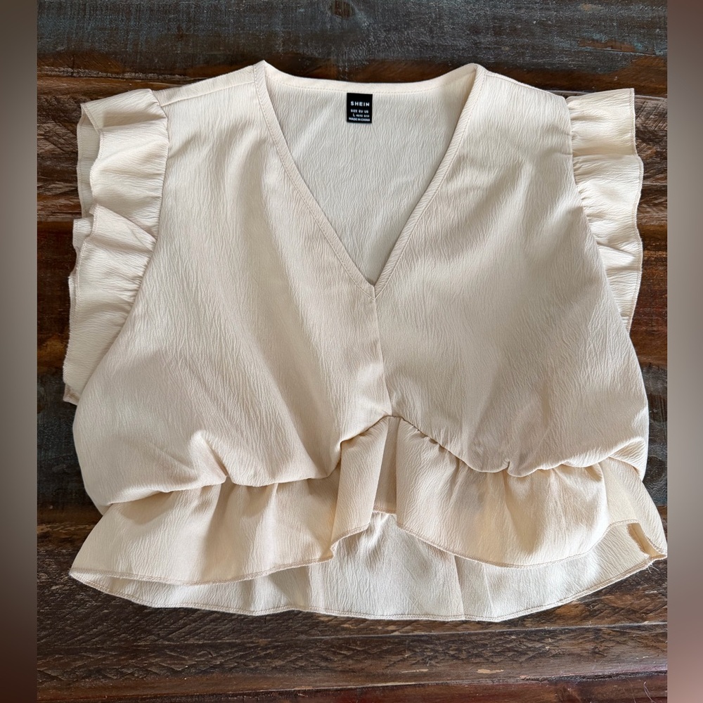 SHEIN Women's L Beige Cropped Blouse With Ruffled Cap Sleeves |‎ SKU 0279